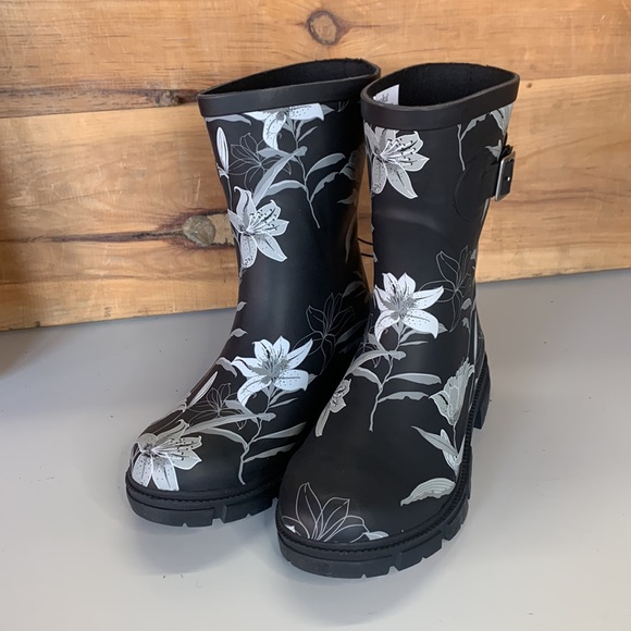 NWT Women’s Chooka Rain Boot Waterproof Memory Foam Floral Black - Picture 2 of 6